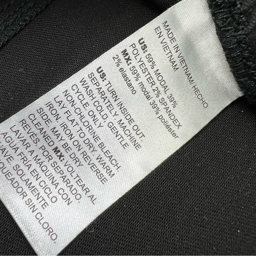 Chicos coated black flare pants size 6 - Picture 6 of 9